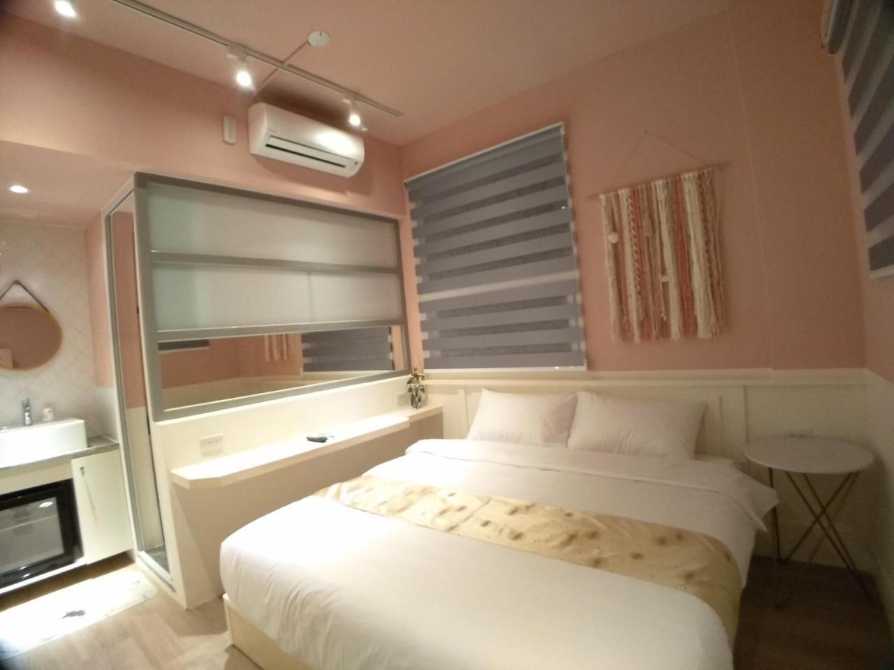 愛旅行民宿&近東大門夜市 Hualien Buitenkant foto
